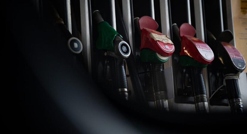 Péntektől újabb áremelkedés a benzinkutakon