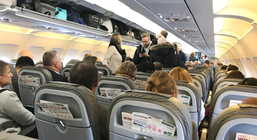 Pilótasztrájk miatt több száz járatát törölte az Eurowings német légitársaság