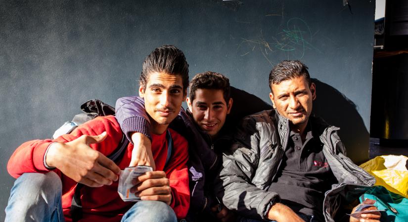 Holland bíróság: javítani kell a menekültközpontok körülményeit!