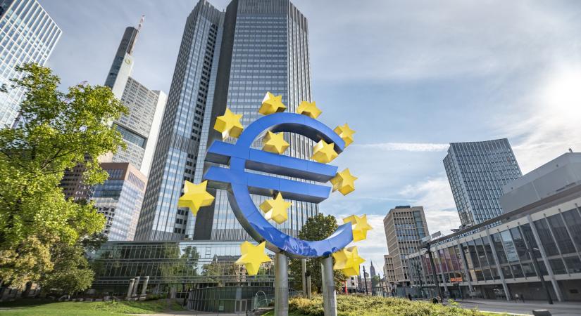 Kezd úrrá lenni a pánik az EKB-n is: akár a gazdaságnak is odavernek, ha ezzel legyőzik az inflációt