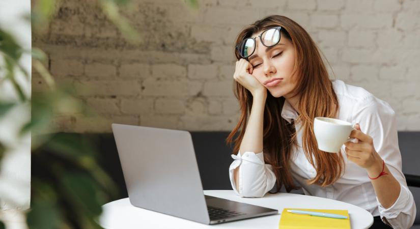Leküzdhetetlen fáradtságot érez egész nap? A pajzsmirigy zavara is okozhatja