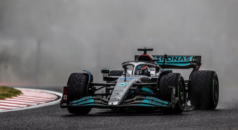 Elmosta az eső az F1 nagy tervét, élen a Mercedes