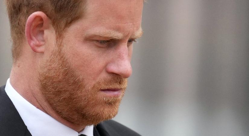 Gigantikus botrány a brit királyi családban: titokban lehallgatták Harry herceget?