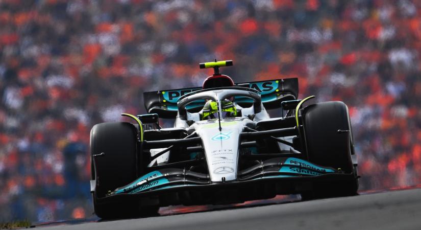 F1: Megtalálták a Mercedes autójának alapvető hibáját