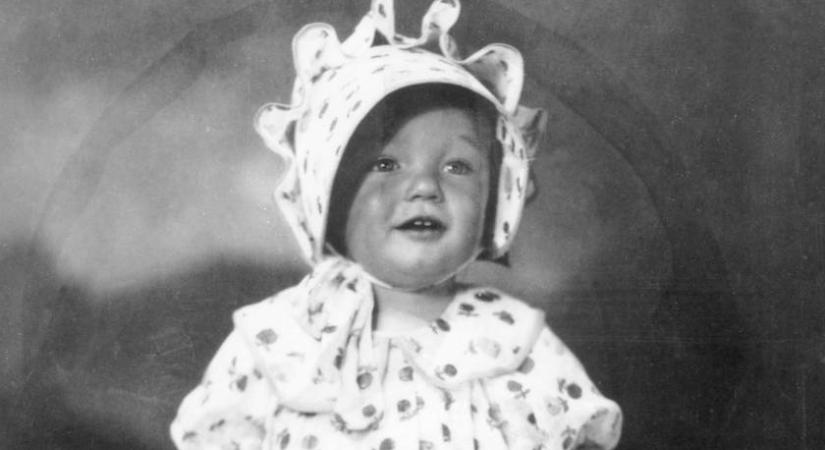 Ebből a 2 éves kislányból a XX. század leghíresebb színésznője lett - Felismered?