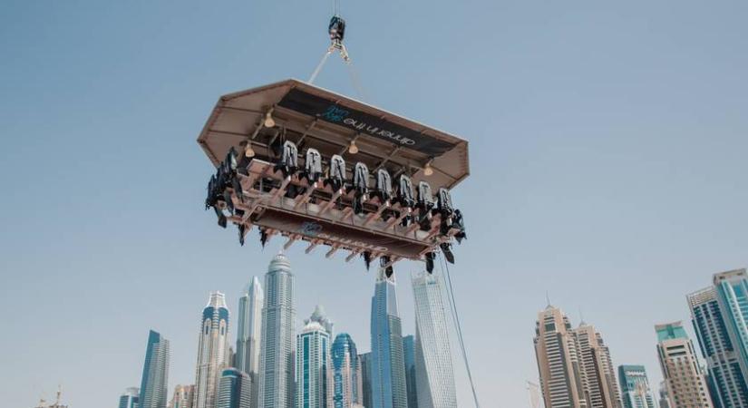 A világ egyik legszokatlanabb étterme 50 méter magasan függ a levegőben - 6 hely, amit érdemes kipróbálni Dubajban