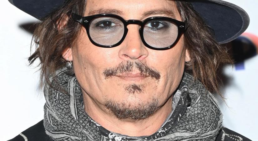 Johnny Depp sokkolóan rosszul néz ki - videó