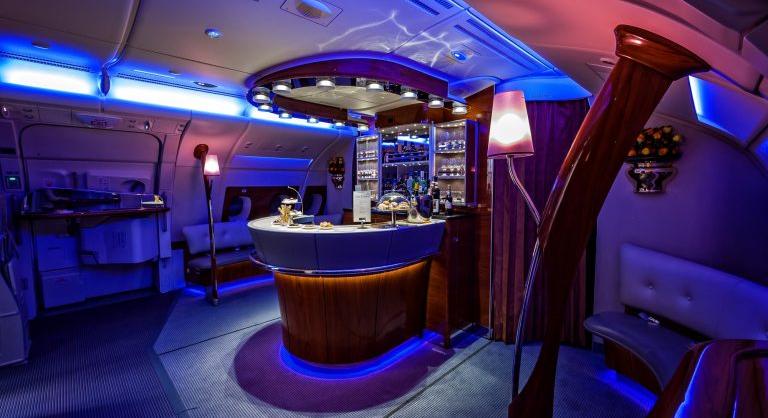 Majdnem 21 millió forintért kelt el az Airbus A380-as ikonikus bárja