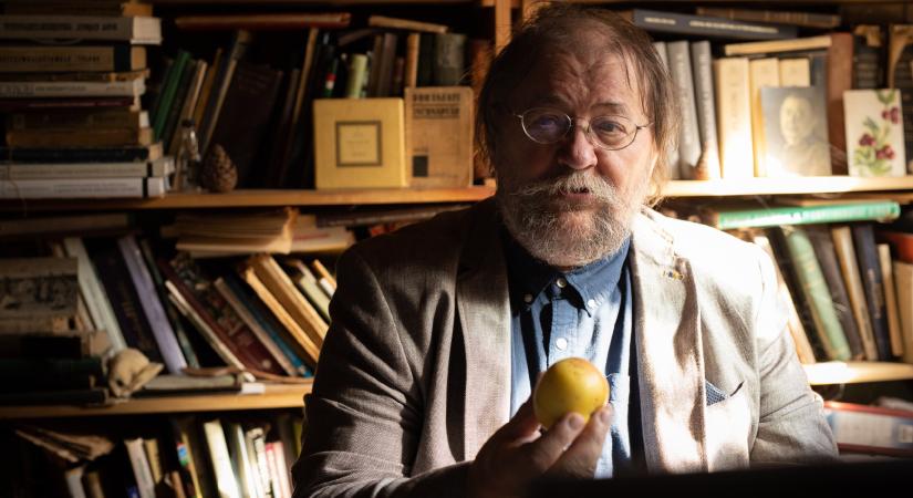 A gyümölcsfák költői szépsége és jelentősége – interjú Ambrus Lajos íróval, a Nagy almáskönyv szerzőjével