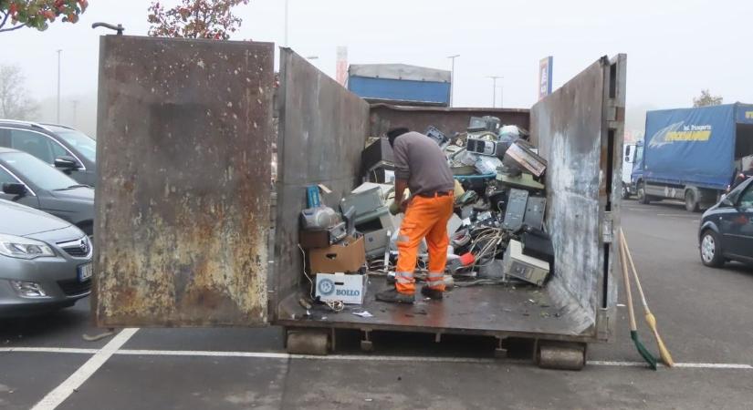 Ismét e-hulladékot gyűjtött a Szeretem Vásárhelyt Egyesület