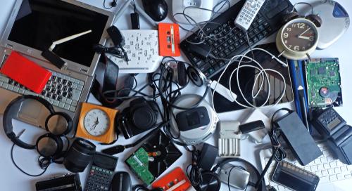 Elképesztő mennyiségű elektronikai hulladékot dugdosunk otthon a fiókokban