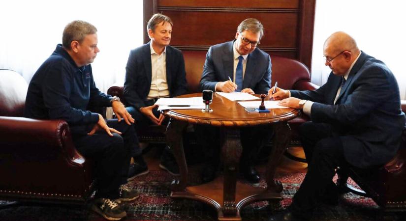 Pásztor és Vučić aláírta a koalíciós megállapodást