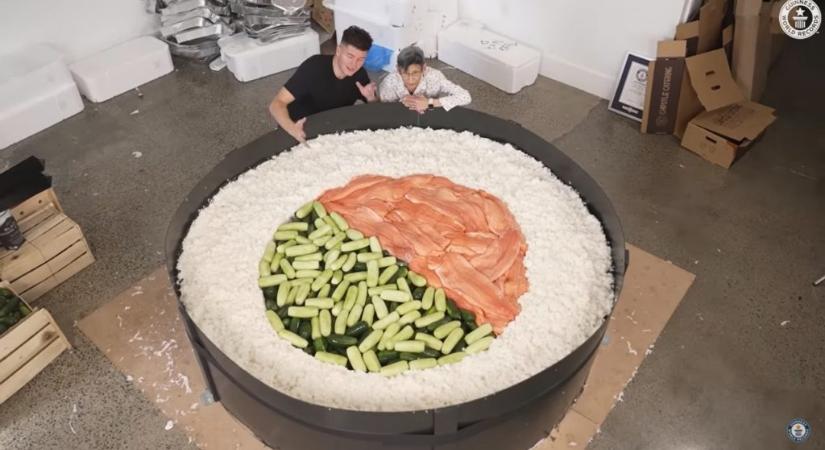 Elkészítették a világ legnagyobb sushiját