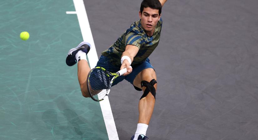 Tenisz: Alcaraz két sima szettel nyolcaddöntős Párizsban