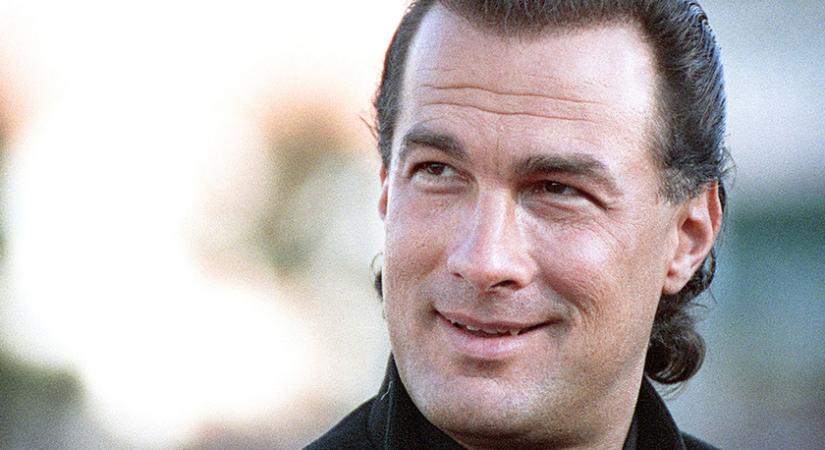 Ő Steven Seagal ritkán látott felesége - Már 13 éve élnek boldog házasságban