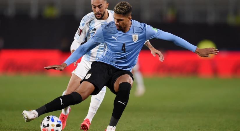 Vb 2022: Uruguay bízik a Barcelona-védő szereplésében