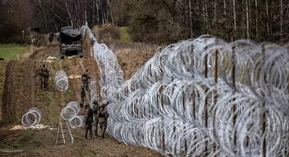 Készül a lengyel drótkerítés a kalinyingrádi területtel közös határon