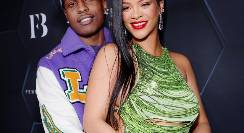 Leesik az állad Rihanna legújabb fehérneműs fotóitól: brutál szexi az énekesnő - Fotók (18)