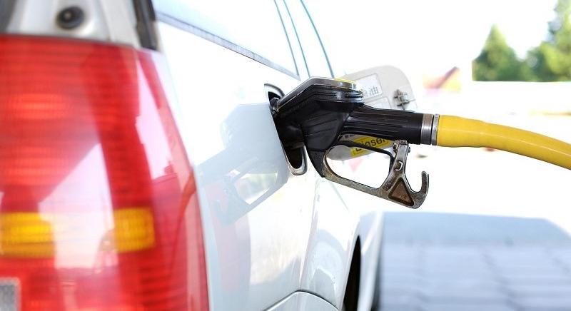 Tovább csökken a gázolaj ára a hétvége előtt
