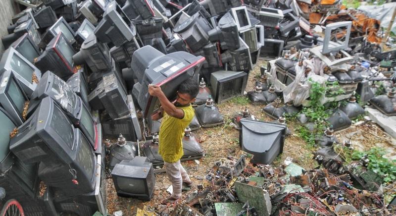 A nem újrahasznosított elektronikai hulladék jelentősen terheli a környezetet