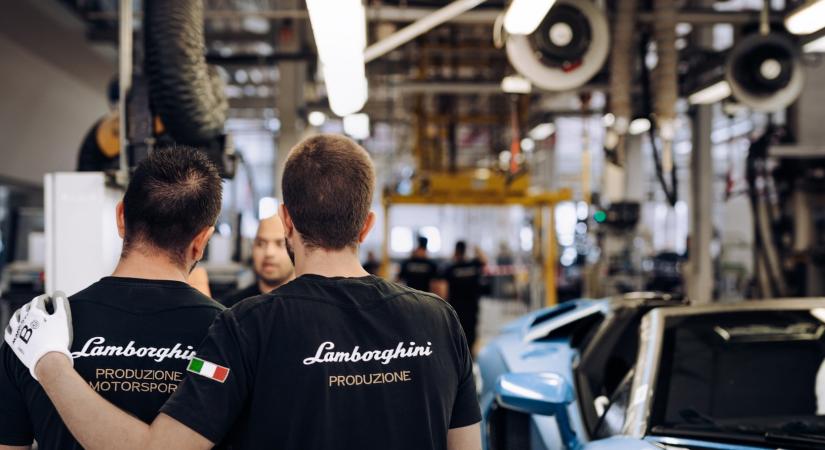 A Lamborghini kirakhatja az elfogyott táblát, 2024-ig mindent eladtak