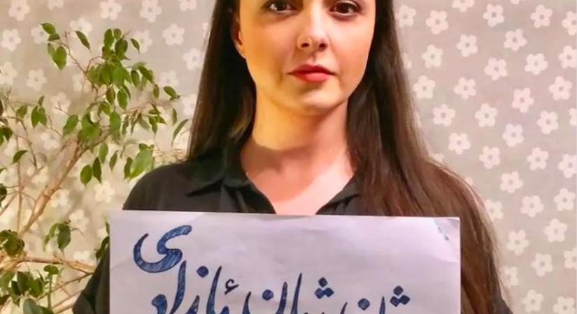 Irán egyik legismertebb színésznője is fejkendő nélkül tiltakozott