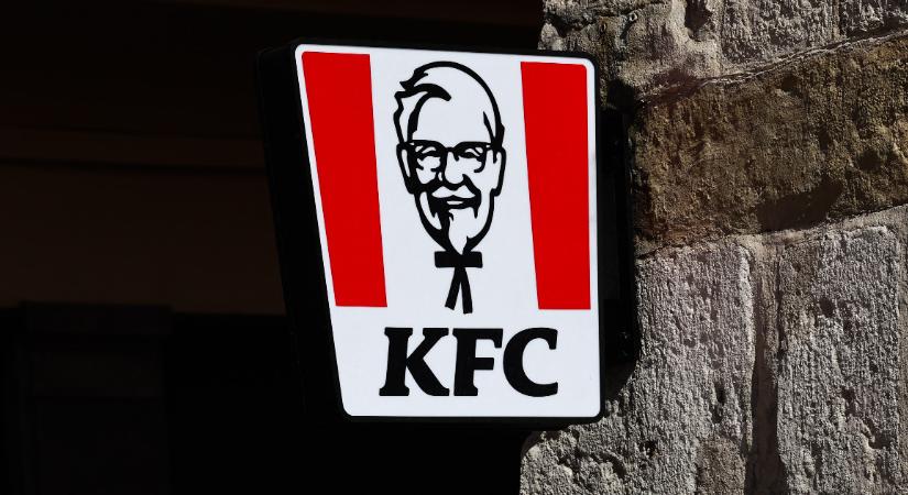 A német KFC arra buzdította vásárlóit, hogy sajtos csirkével emlékezzenek meg a nácik pogromjáról, a kristályéjszakáról