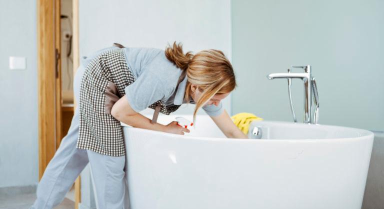 Fürdőkád alapos takarítása lépésről lépésre – Ints búcsút a szappan- és vízkőlerakódásoknak