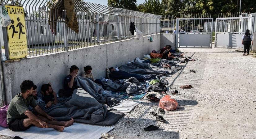 Görögország, Olaszország, Málta és Ciprus nem tud ennyi menekültet befogadni