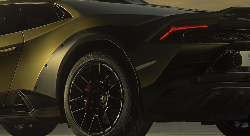 Érkezik a Lamborghini terep-szupersportkocsija