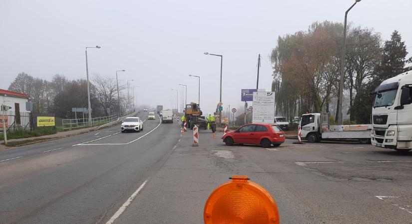 Autósok figyelem! Erre kell számítani a Tiszavasvári úti felüljárónál