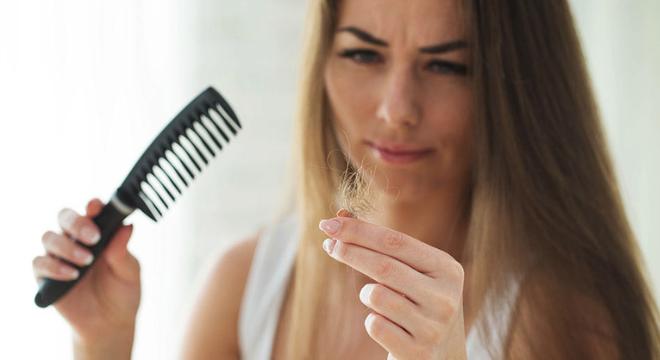 Mi hiányzik a szervezetből, amikor kihullik a haj?