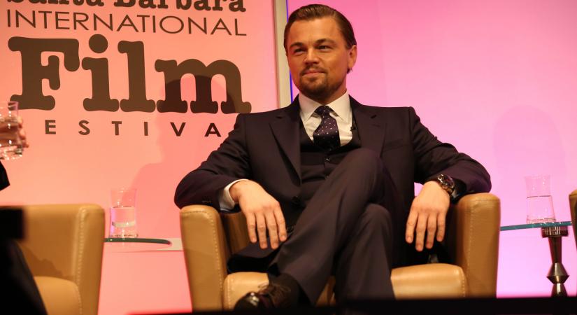 48 éves lett Leonardo DiCaprio, Gigi Hadid nélkül partizott