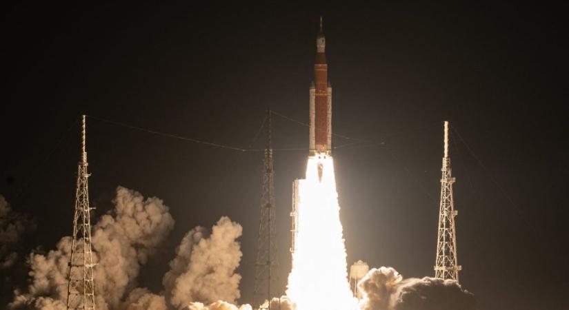 Végre elindult az Artemis-1, Amerika meghódíthatja a Holdat