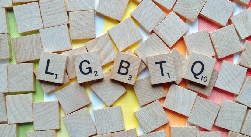Az LMBTQ-lobbi áldozata lett a Guardian távozó szerkesztője