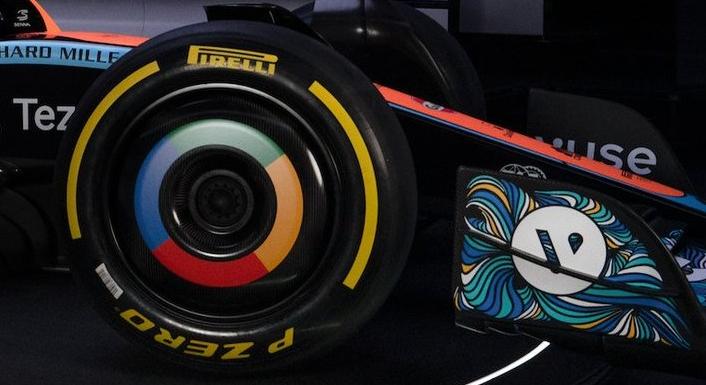 F1: Átszínezik az utolsó futamra a McLarent