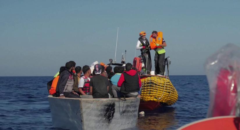 Olaszország európai megoldást sürget a migrációs krízissel kapcsolatban
