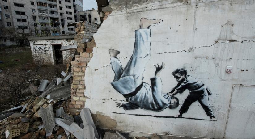Banksy elhagyta Ukrajnát, mutatjuk, milyen graffitiket hagyott maga után (VIDEÓ)