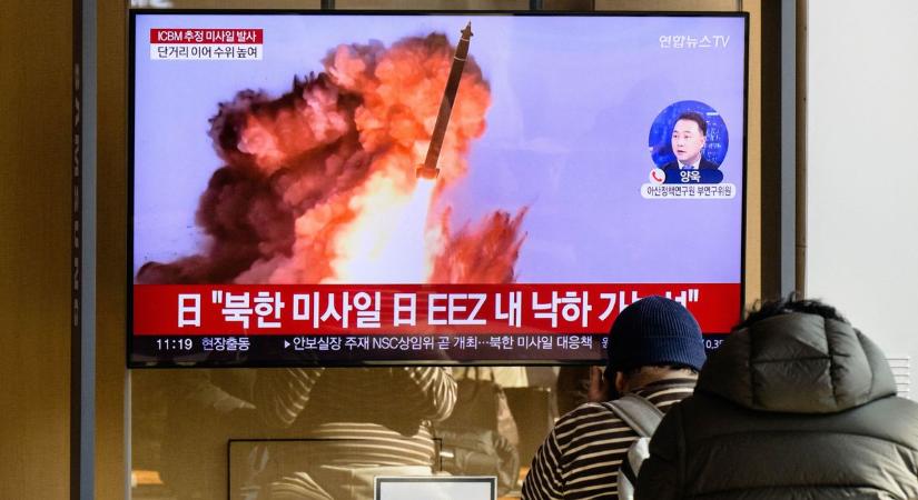 Interkontinentális ballisztikus rakétát lőtt Észak-Korea - egyre nő a feszültség a térségben