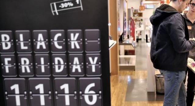 Fekete hétvége - a vásárlási rohamnak nincsenek határai