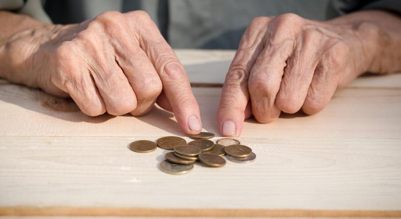 Változik egyes nyugdíjak összege!