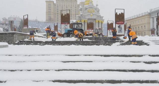 10 millió embert érintenek az áramkimaradáok Ukrajnában, a hóvihar csak súlyosbítja a helyzetet