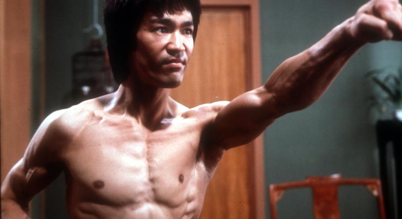 Végre kiderülhet, mi okozta Bruce Lee halálát - Lehet, hogy a kungfu-filmek sztárját mégsem ölték meg