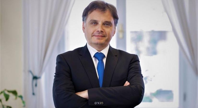 Latorcai Csaba: Ne tegyen háborúpárti nyilatkozatokat a Jobbik elnöke