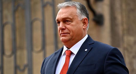 Orbánnál mindent felülír a szükséglete, hogy ő irányítson és híres, vagy akár hírhedt legyen