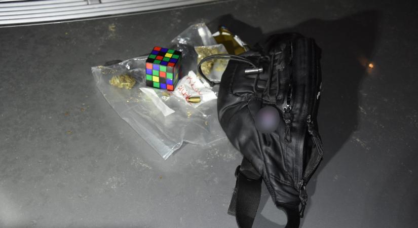 Letartóztattak egy rendőrt kábítószer-kereskedelem miatt