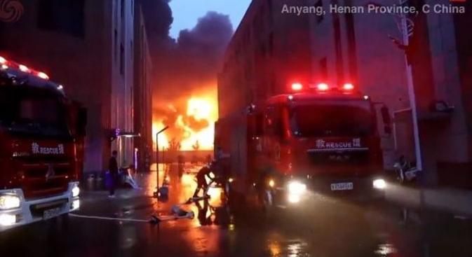 Közel negyvenen meghaltak, miután kigyulladt egy gyár