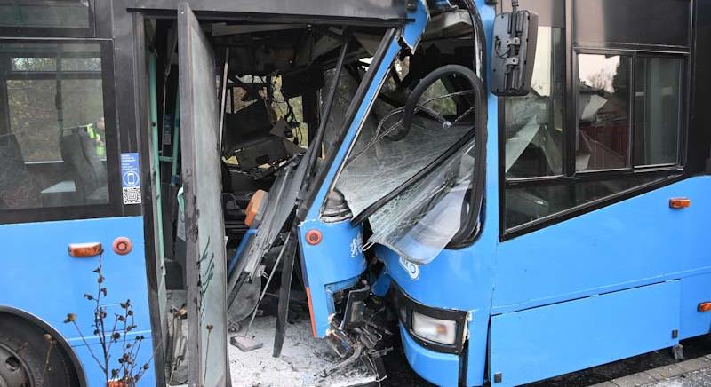 Durva buszbaleset történt a 17. kerületben, több mentőt is riasztottak Helikopter útra