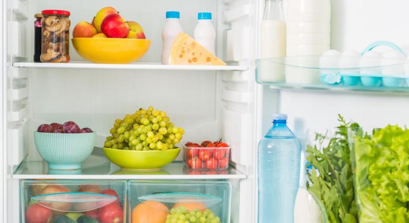 Kétszer olyan gyorsan és hatékonyan tisztíthatod meg a hűtőt ezzel a filléres házi praktikával