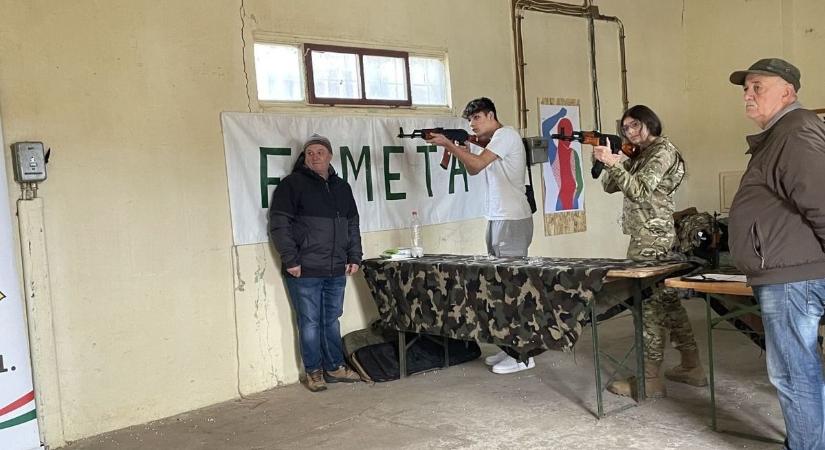 Airsoft lőversenyen vettek részt a fehérvári tanulók